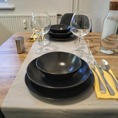 Appartement Heju - Parking - Kitchen - Netflix - Kingsize Bett à Lübeck Extérieur photo