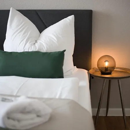 Appartement Heju - Parking - Kitchen - Netflix - Kingsize Bett à Lübeck Extérieur photo